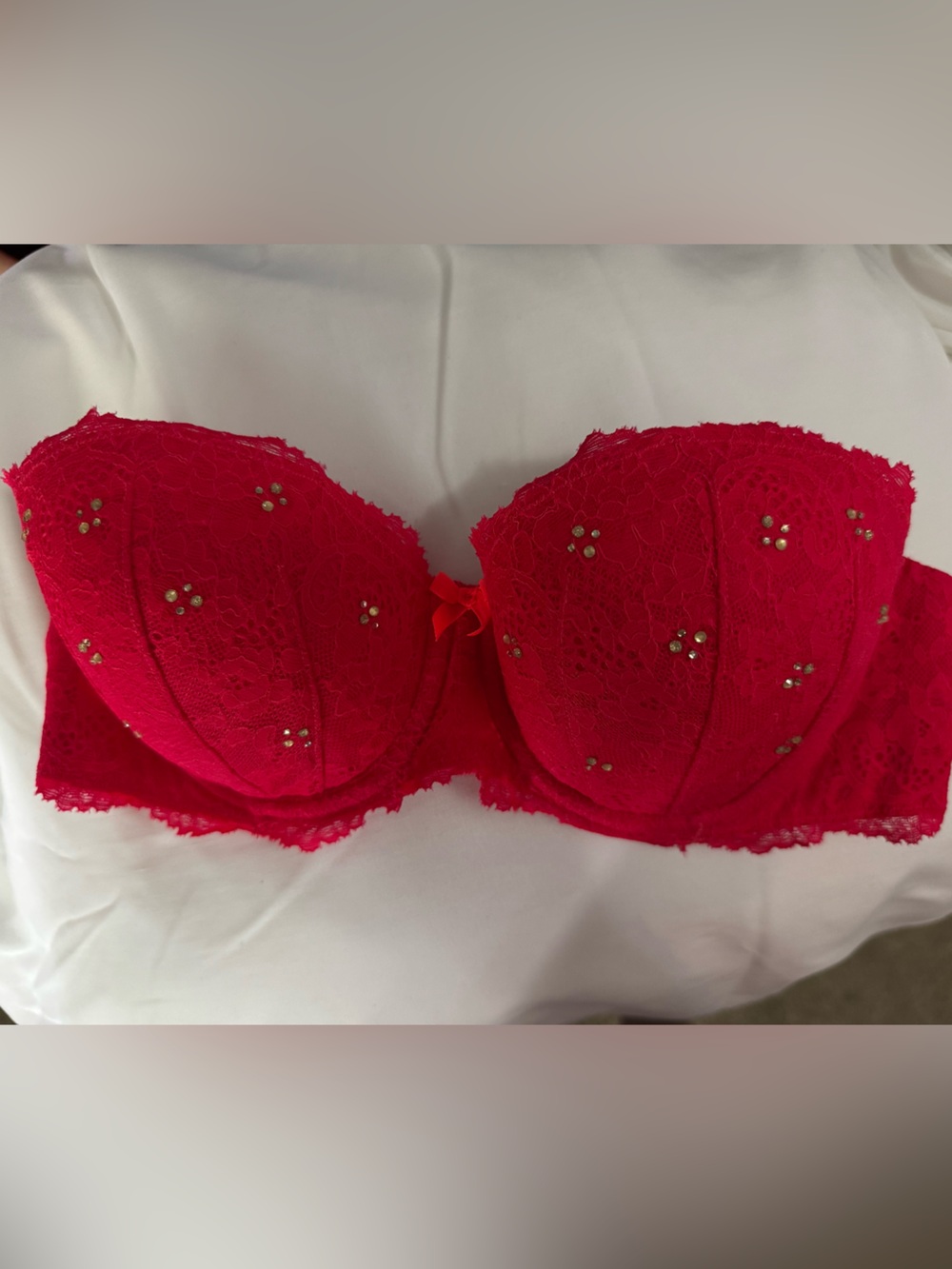 red lace Victoria's Secret Dream Angels bra